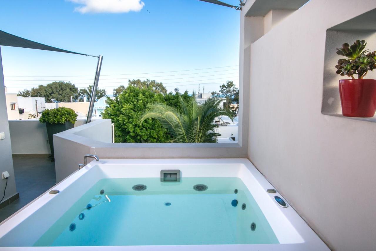 Marquise Suites - Adults Only ฟิรา ภายนอก รูปภาพ
