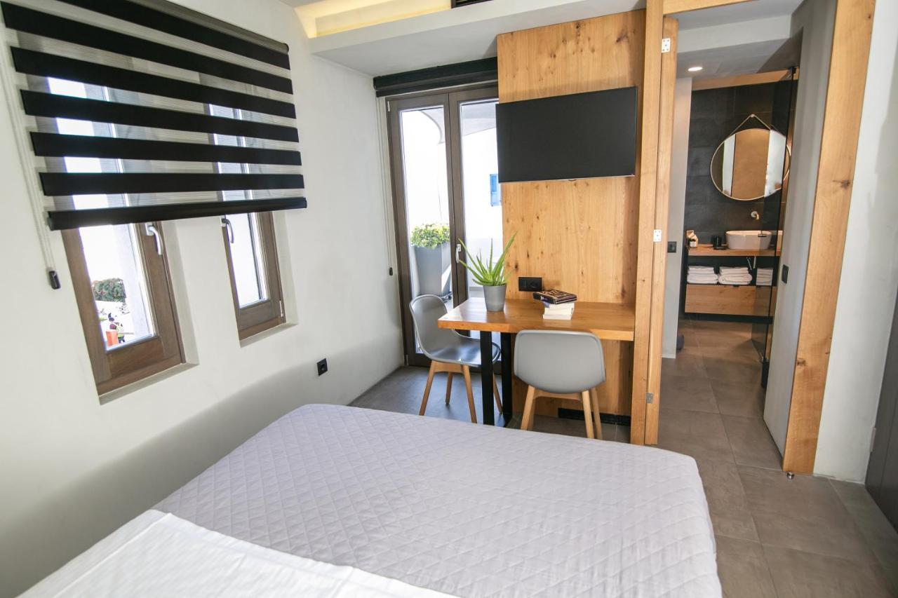 Marquise Suites - Adults Only ฟิรา ภายนอก รูปภาพ