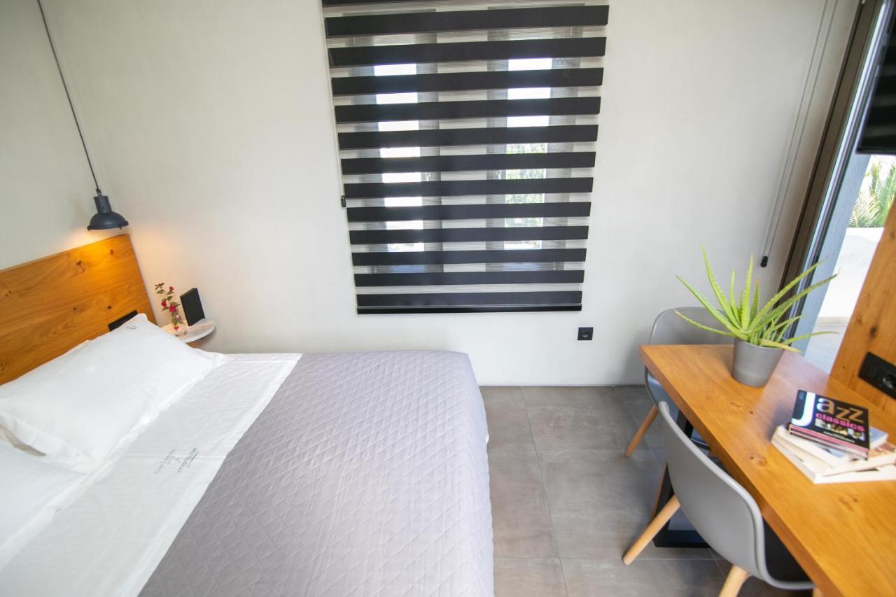 Marquise Suites - Adults Only ฟิรา ภายนอก รูปภาพ