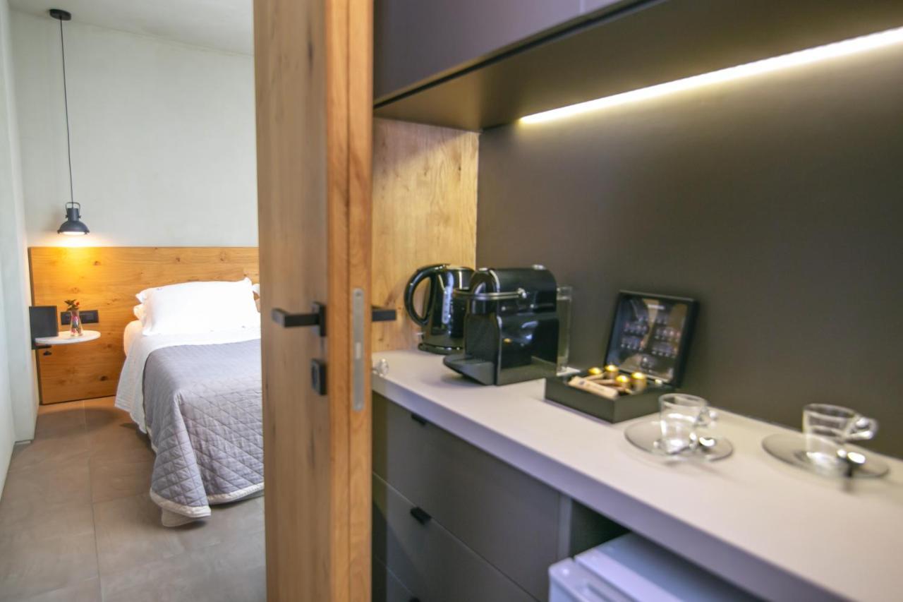Marquise Suites - Adults Only ฟิรา ภายนอก รูปภาพ
