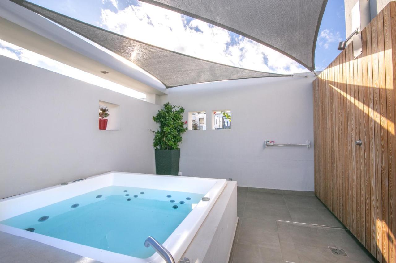 Marquise Suites - Adults Only ฟิรา ภายนอก รูปภาพ