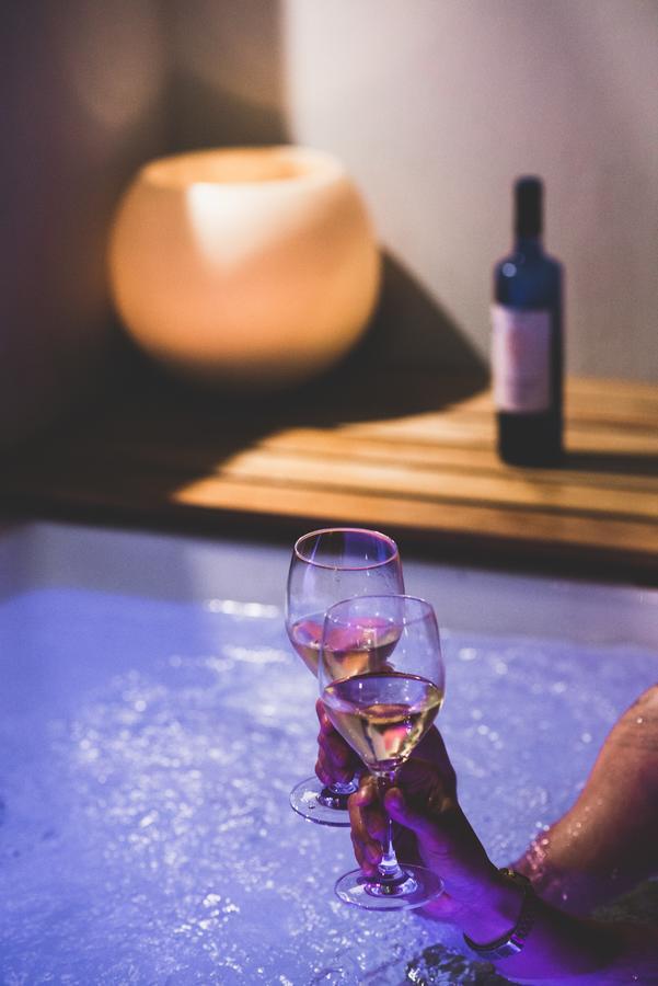 Marquise Suites - Adults Only ฟิรา ภายนอก รูปภาพ