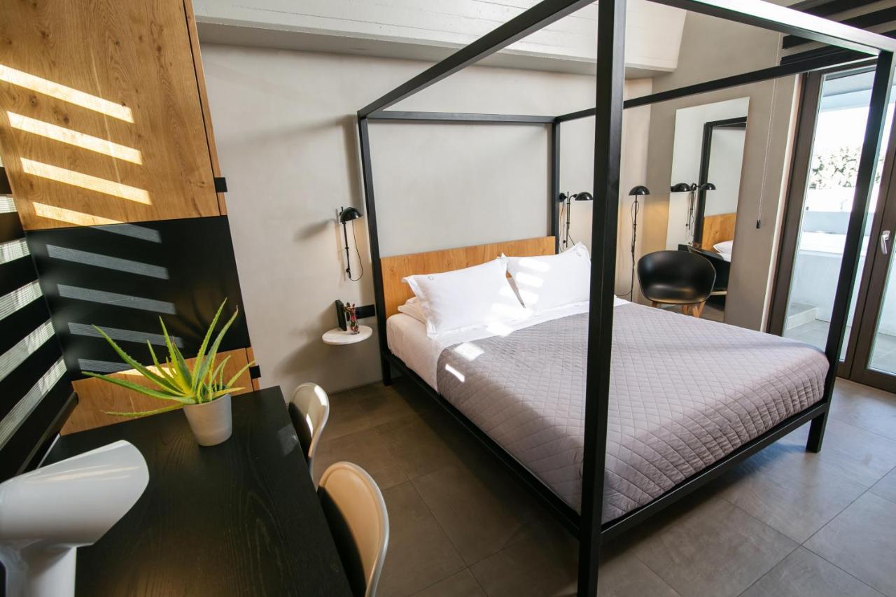 Marquise Suites - Adults Only ฟิรา ภายนอก รูปภาพ