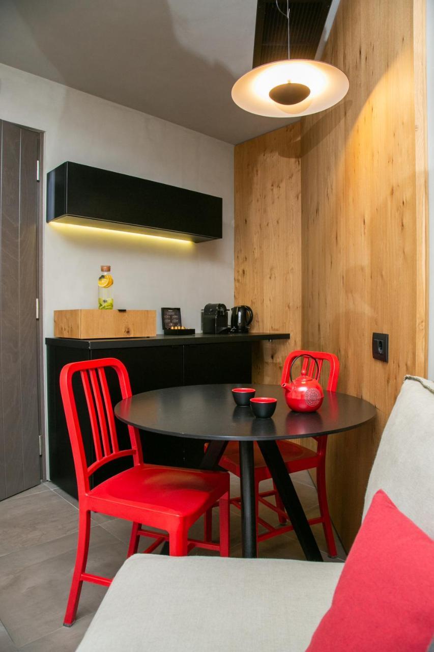 Marquise Suites - Adults Only ฟิรา ภายนอก รูปภาพ