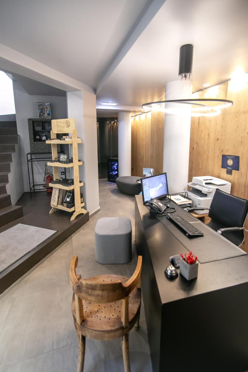 Marquise Suites - Adults Only ฟิรา ภายนอก รูปภาพ