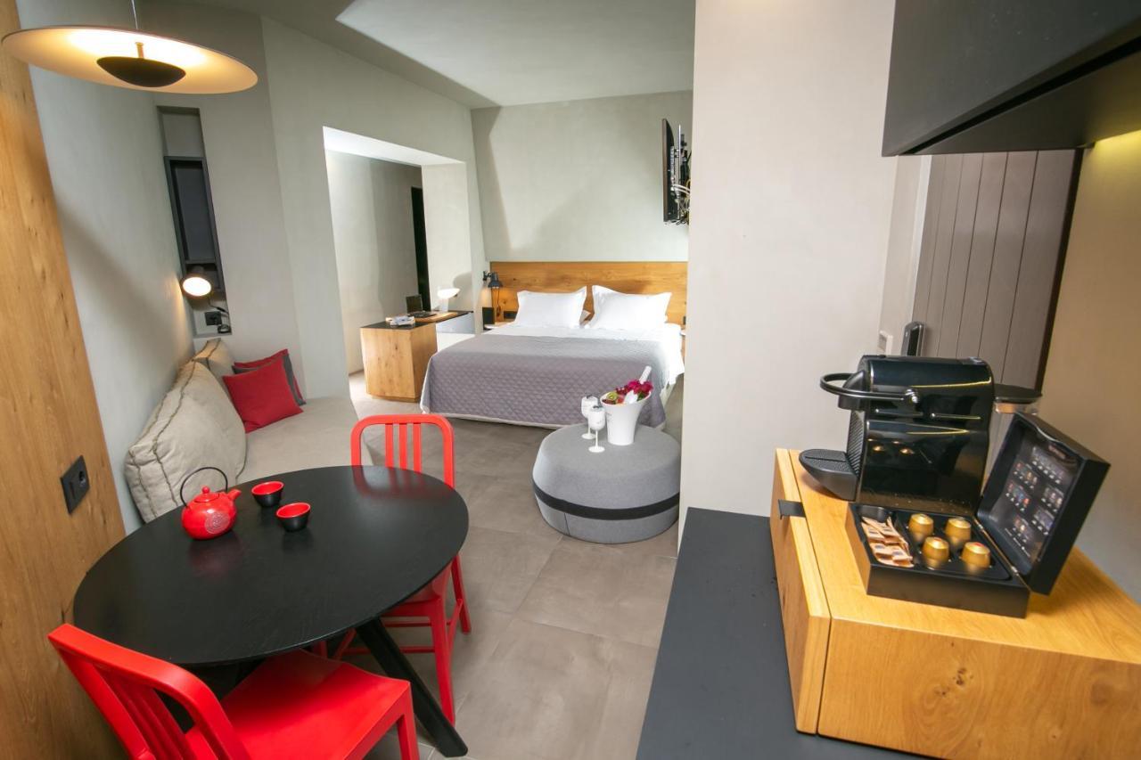 Marquise Suites - Adults Only ฟิรา ภายนอก รูปภาพ